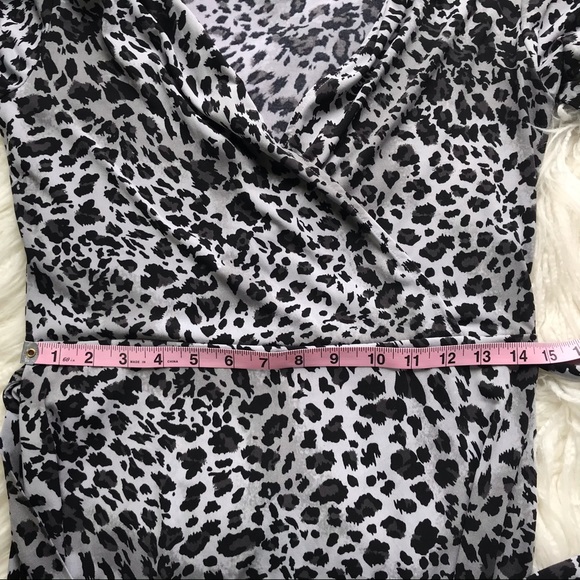Sexy Leopard Print Wrap Dress Midi Size Medium Ellen Tracy Date Night or Work - Picture 14 of 14